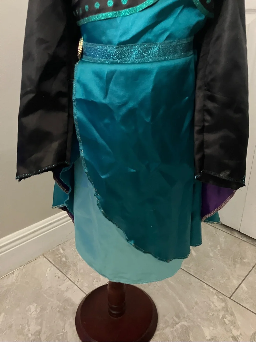 DISNEY Girls Frozen 2 Queen Anna Dress Up Costume | 4-6X